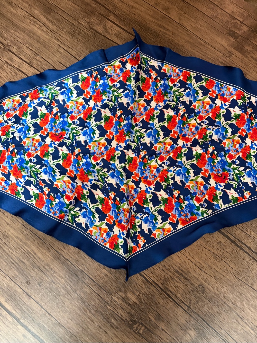 Lauren Ralph Lauren Blue Floral Print Diamond Scarf Red Blue with Box - Picture 4 of 8